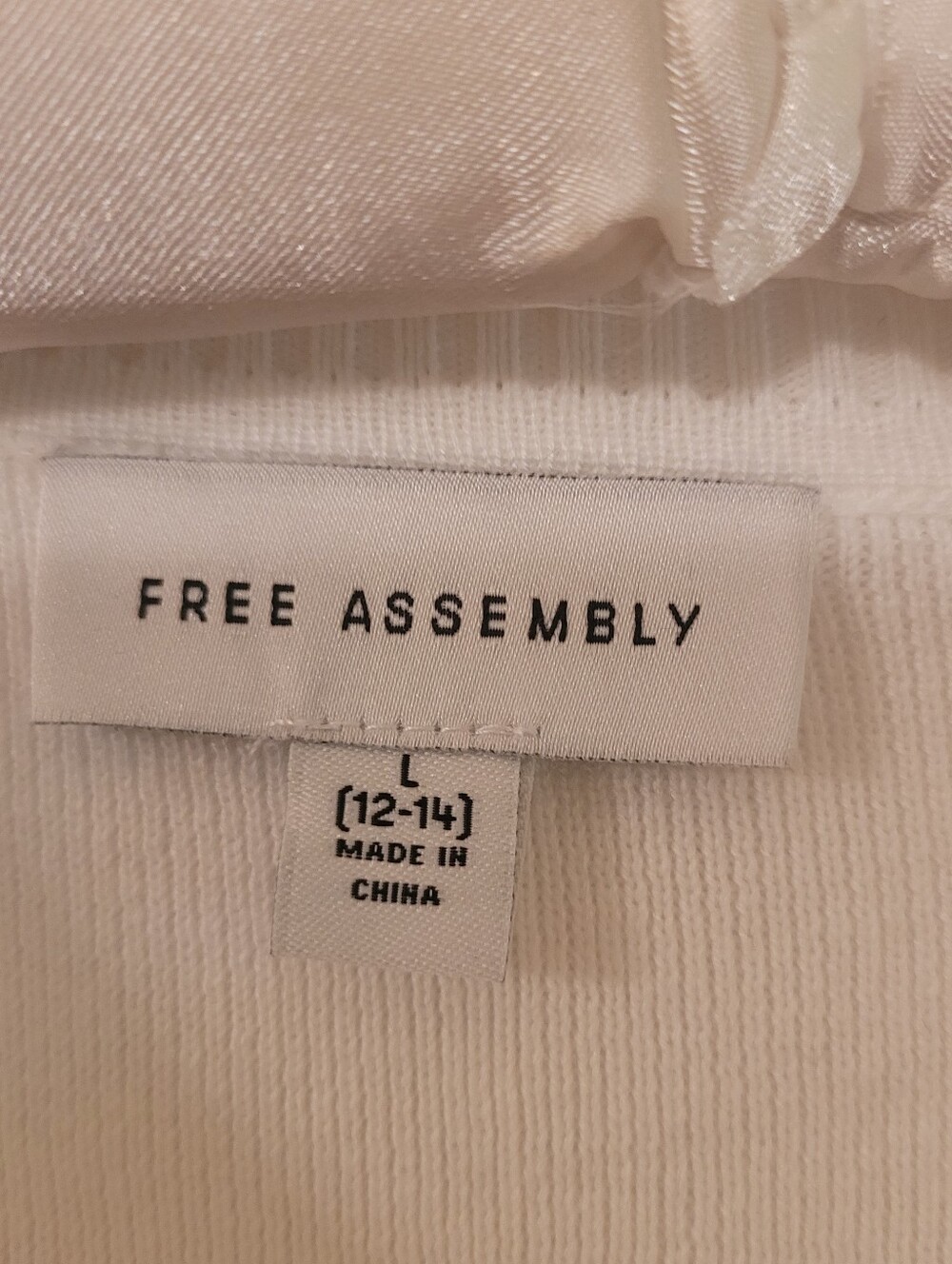 Free Assembly Sweater - Picture 8 of 10